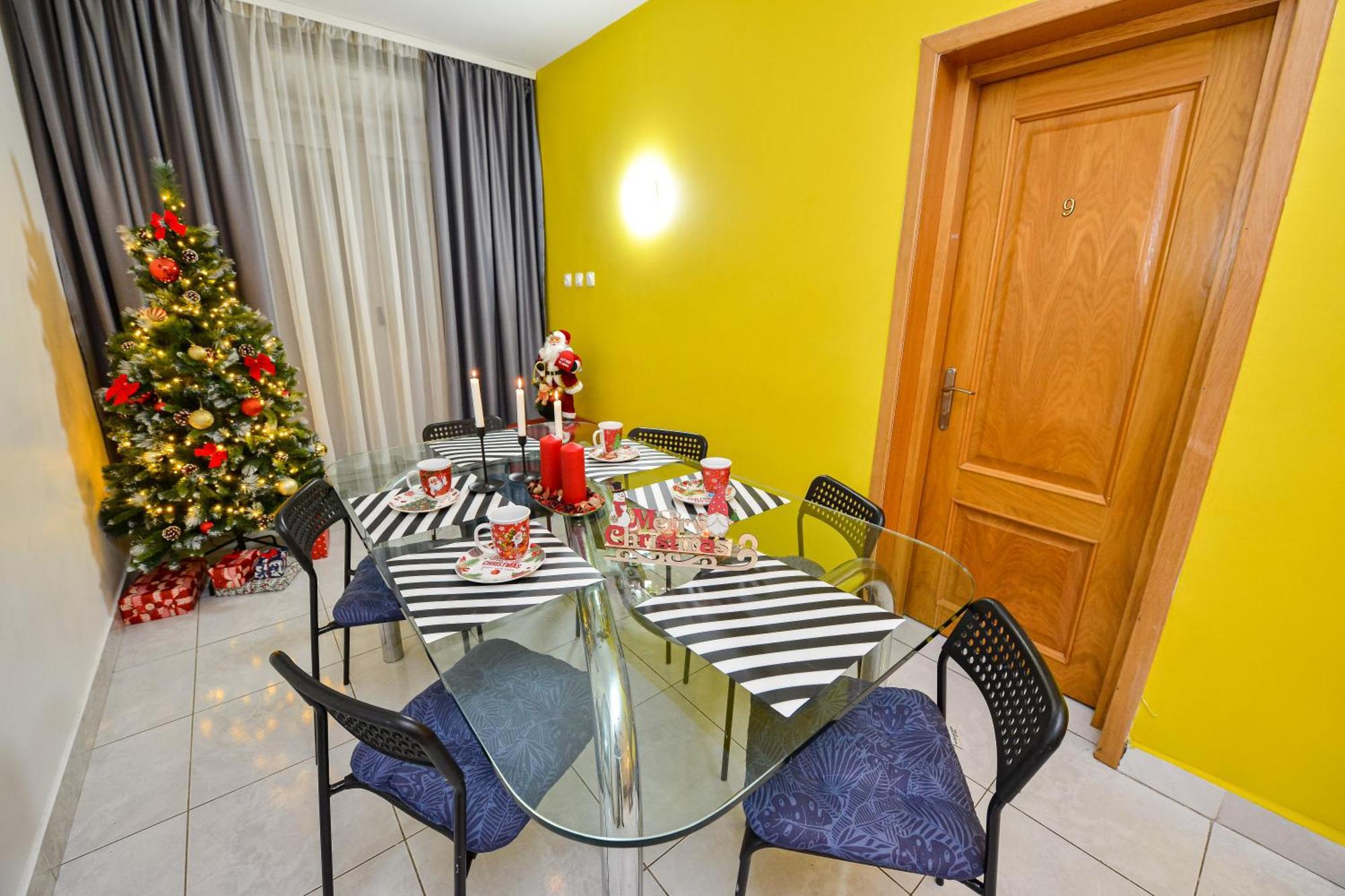 The Lincoln Suites - Central Shabbat Friendly Apartments Bucharest Exterior photo
